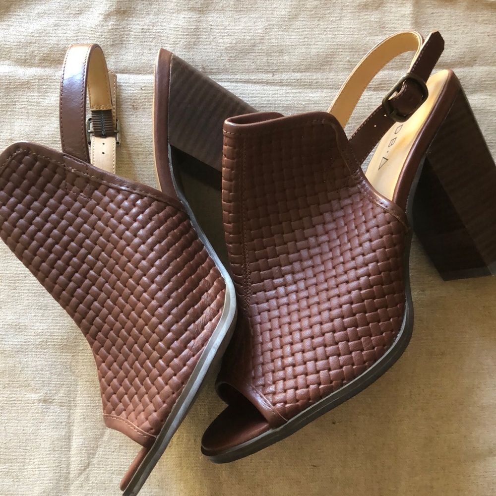 Block Heel Sandals - Picture 4 of 4